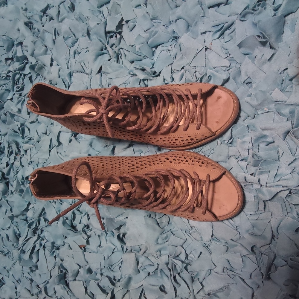 Vince Camuto Brown Lace-Up Boots